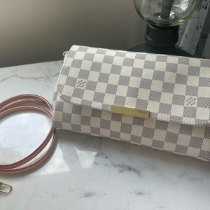 White canvas crossbody bag